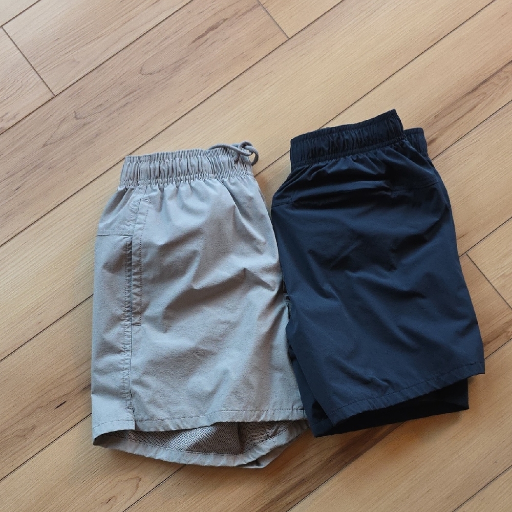 Source Unknown Athletic Black and Gray Shorts Lightweight Design
